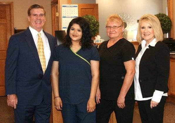 Chiropractor Peoria IL Jerry Carter with Team